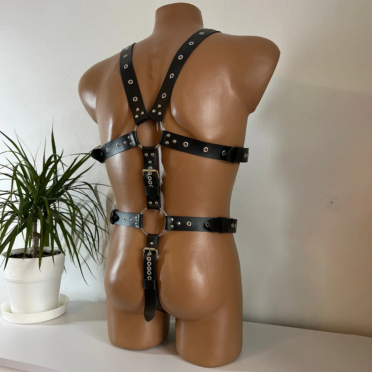 Command Attention: Men's Leather Full Body Harness